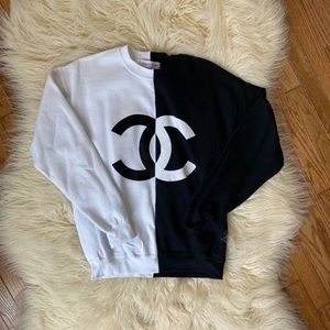 Dupe sweatshirt sz medium